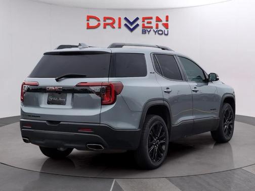 Sterling 2023 GMC Acadia SLE