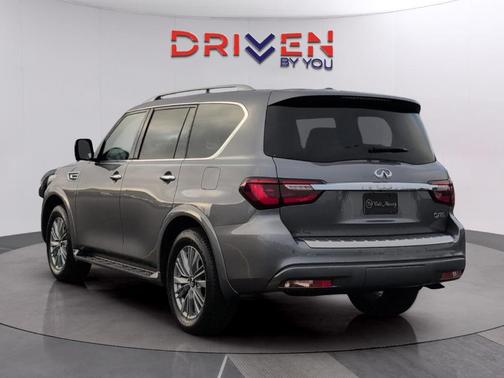 2021 INFINITI QX80 Luxe