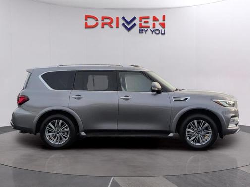2021 INFINITI QX80 Luxe