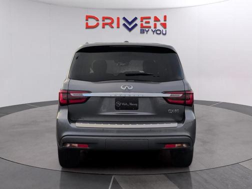 2021 INFINITI QX80 Luxe