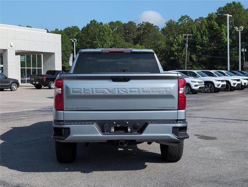2025 Chevrolet Silverado 1500 Custom