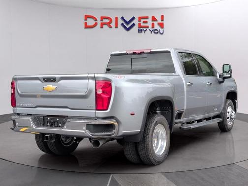 Sterling Gray Metallic 2026 Chevrolet Silverado 3500 LTZ