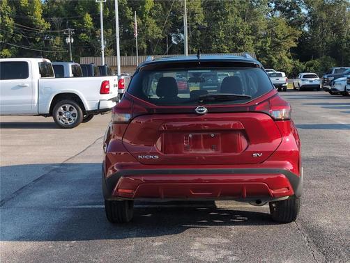 2023 Nissan Kicks SV