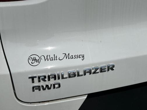 Summit White 2026 Chevrolet Trailblazer LT