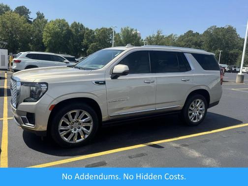 Beige Pearl Metallic 2021 GMC Yukon Denali