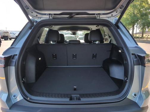 Sterling Gray Metallic 2026 Chevrolet Equinox LT
