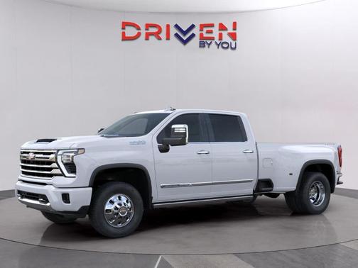 Polar White 2026 Chevrolet Silverado 3500 High Country