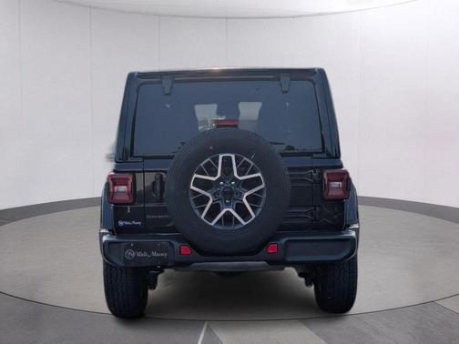 Black Clearcoat 2025 Jeep Wrangler Sahara