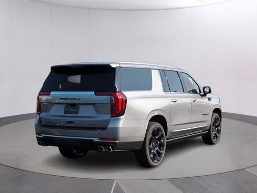 Sterling 2026 GMC Yukon XL Denali