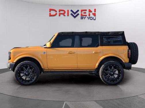 Orange Metallic 2021 Ford Bronco Outer Banks