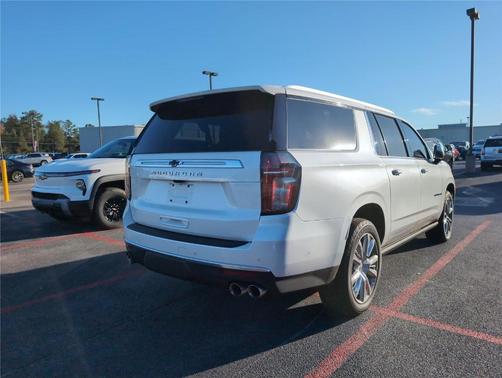 2023 Chevrolet Suburban High Country