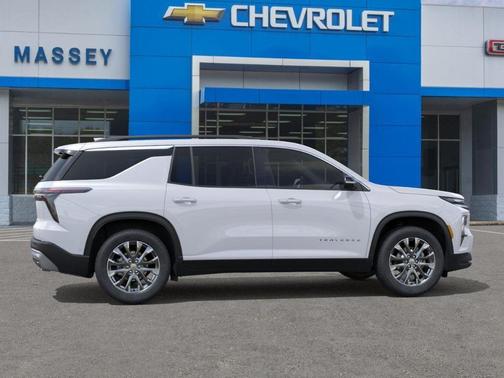 Summit White 2026 Chevrolet Traverse LT