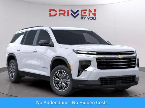 Summit White 2026 Chevrolet Traverse LT