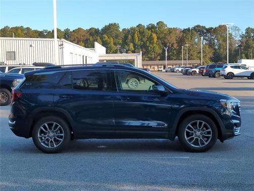 2022 GMC Terrain SLT