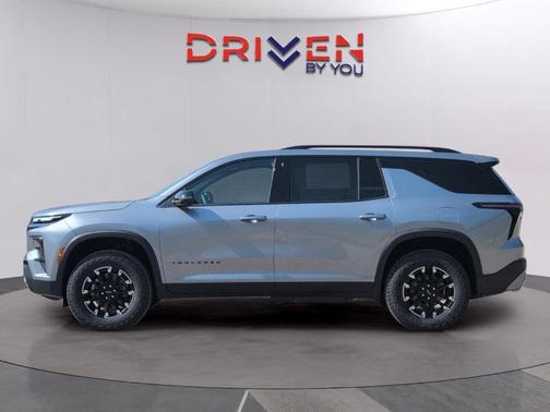 Sterling Gray Metallic 2026 Chevrolet Traverse Z71