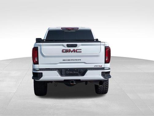 2023 GMC Sierra 2500 AT4