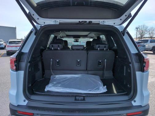 Glacier White 2026 GMC Acadia Elevation