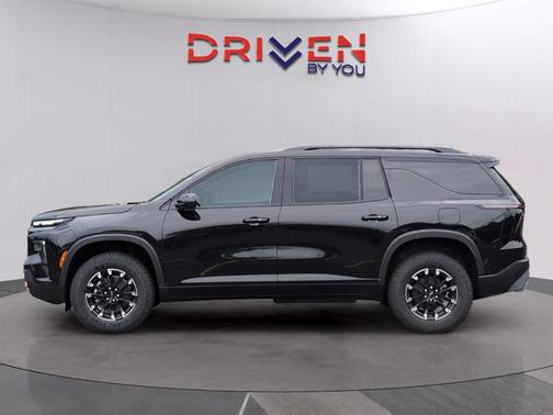 Mosaic Black Metallic 2026 Chevrolet Traverse Z71
