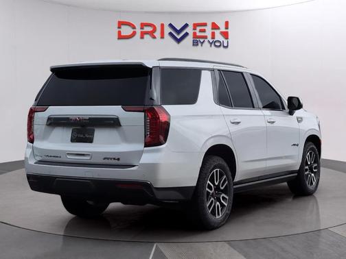 White Frost Tri-Coat 2023 GMC Yukon AT4
