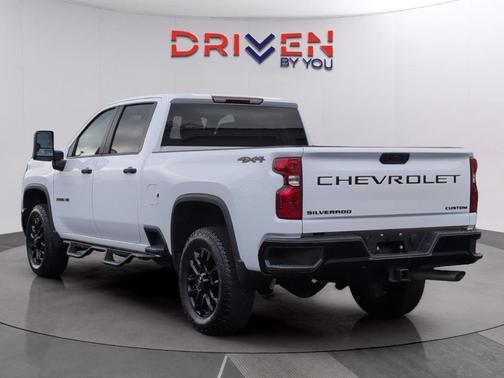 2025 Chevrolet Silverado 2500 Custom