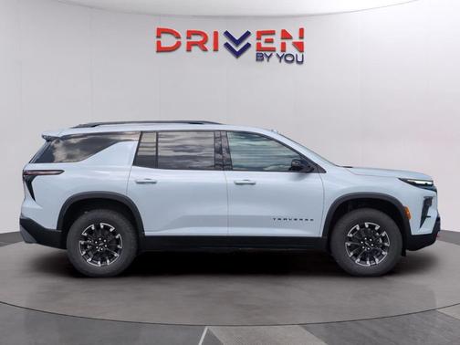 Polar White 2026 Chevrolet Traverse Z71