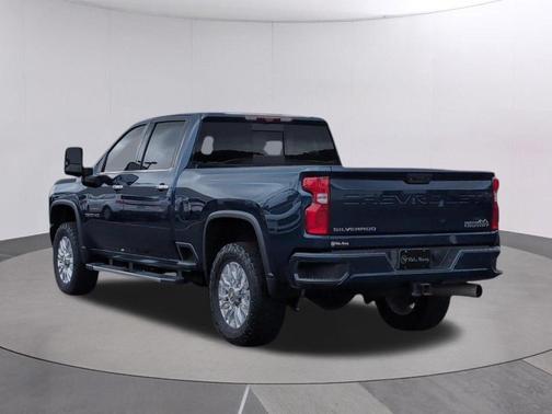 Northsky Blue Metallic 2022 Chevrolet Silverado 2500 High Country