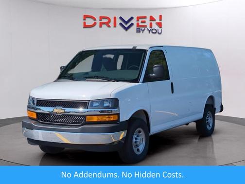 Summit White 2026 Chevrolet Express 2500 Work Van