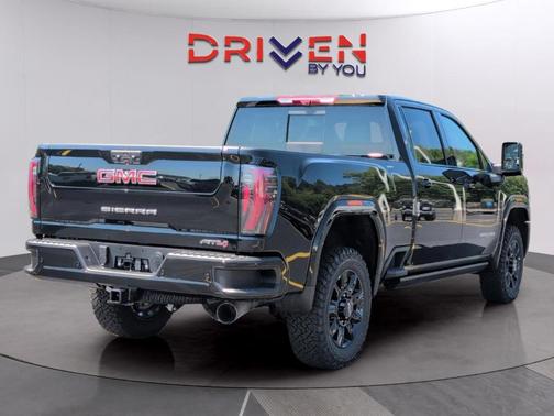 Onyx Black 2026 GMC Sierra 2500 AT4