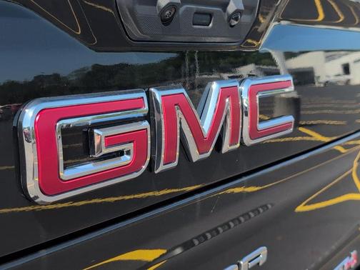 Onyx Black 2026 GMC Sierra 2500 AT4