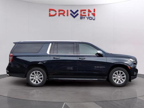 Midnight Blue Metallic 2024 Chevrolet Suburban Premier