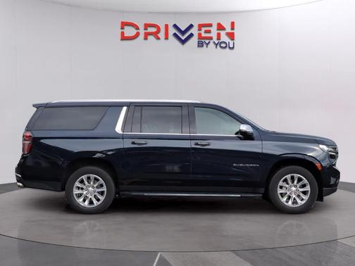 Midnight Blue Metallic 2024 Chevrolet Suburban Premier
