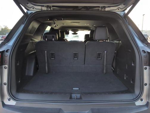 Sterling Gray Metallic 2023 Chevrolet Traverse RS