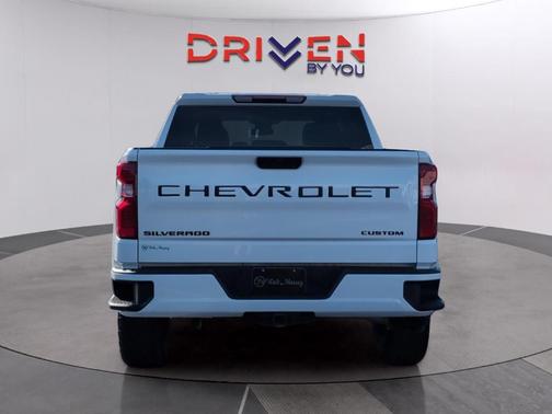 Summit White 2025 Chevrolet Silverado 1500 Custom