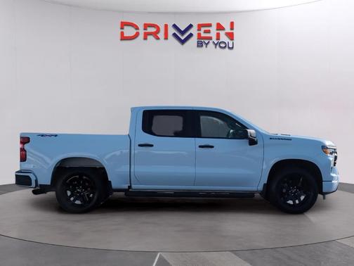 Summit White 2025 Chevrolet Silverado 1500 Custom