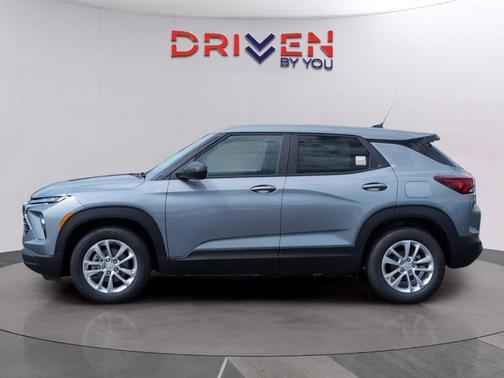 Sterling Gray Metallic 2026 Chevrolet Trailblazer LS