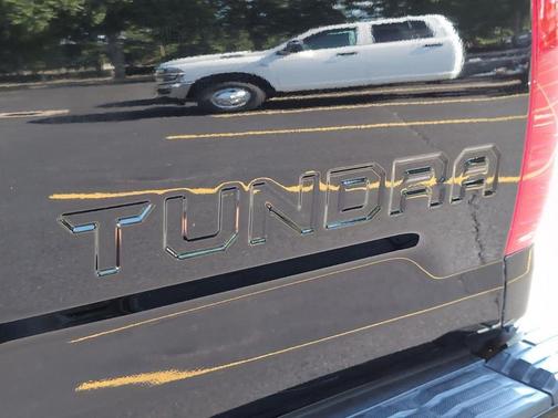 Midnight Black Metallic 2019 Toyota Tundra SR5