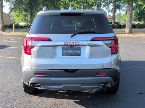 Sterling 2023 GMC Acadia AT4