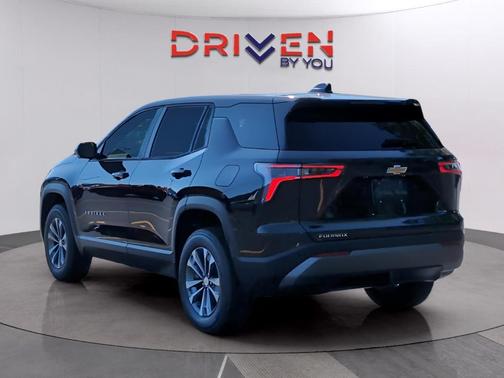 Mosaic Black Metallic 2026 Chevrolet Equinox LT