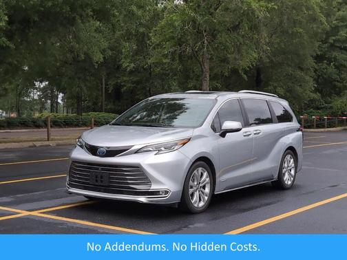 Celestial Silver Metallic 2021 Toyota Sienna L