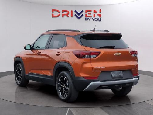 Vivid Orange Metallic 2023 Chevrolet Trailblazer LT