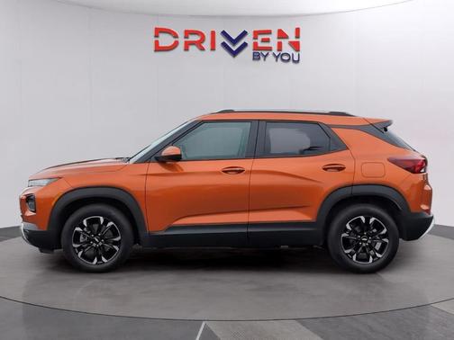 Vivid Orange Metallic 2023 Chevrolet Trailblazer LT