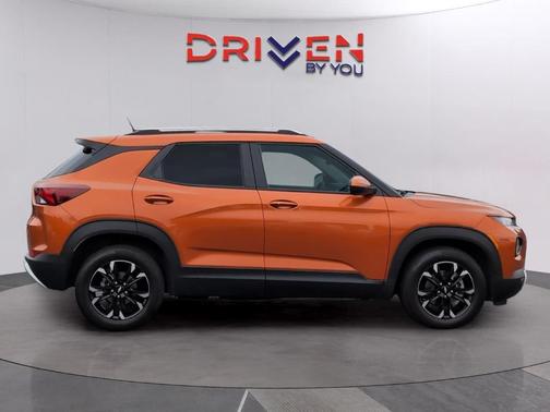 Vivid Orange Metallic 2023 Chevrolet Trailblazer LT