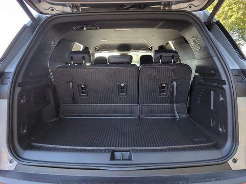 Sterling Gray Metallic 2026 Chevrolet Traverse LT