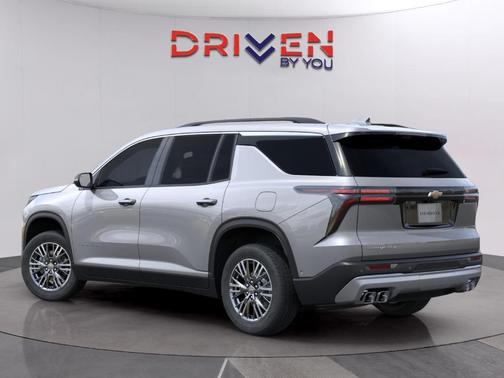 Sterling Gray Metallic 2026 Chevrolet Traverse LT
