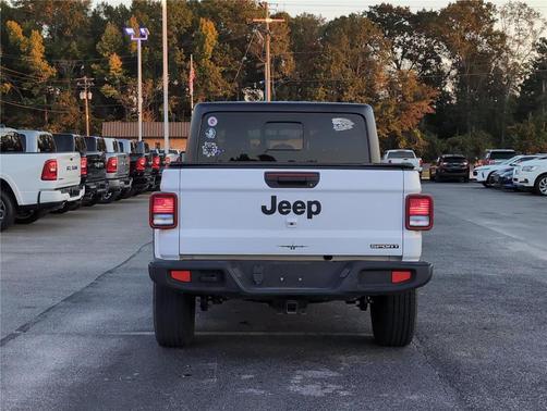 2021 Jeep Gladiator Sport