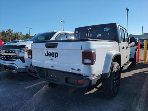 2021 Jeep Gladiator Sport