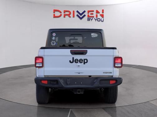 2021 Jeep Gladiator Sport