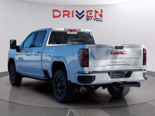 2026 GMC Sierra 2500 AT4