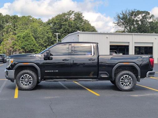 Onyx Black 2022 GMC Sierra 2500 SLE