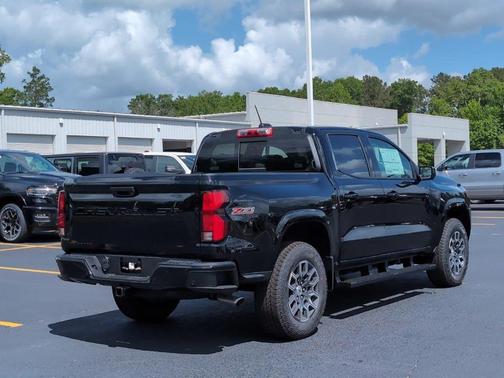 Black 2026 Chevrolet Colorado Z71